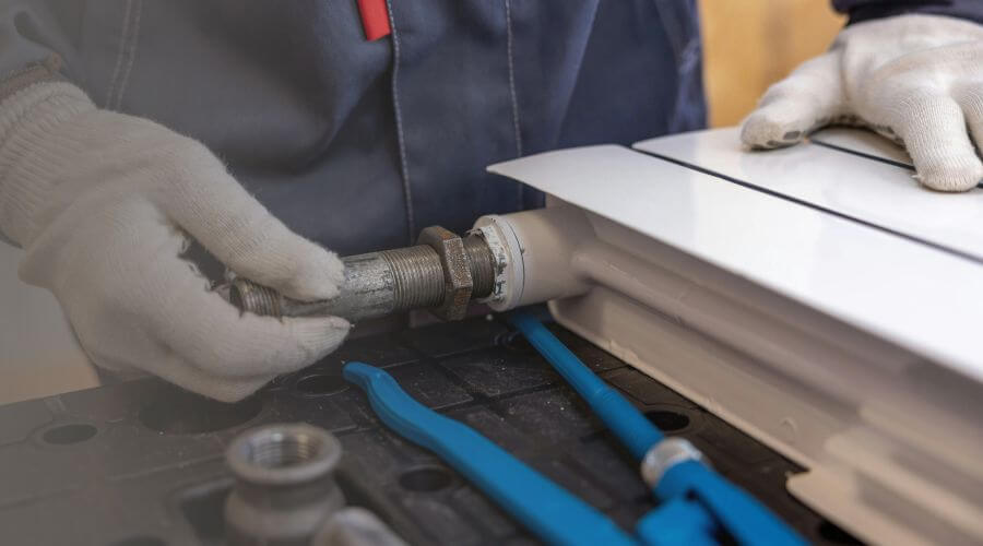 Professional water heater repair services in Oakland, IL